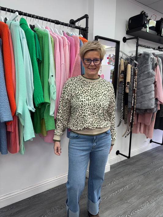 Green Leopard print round neck top