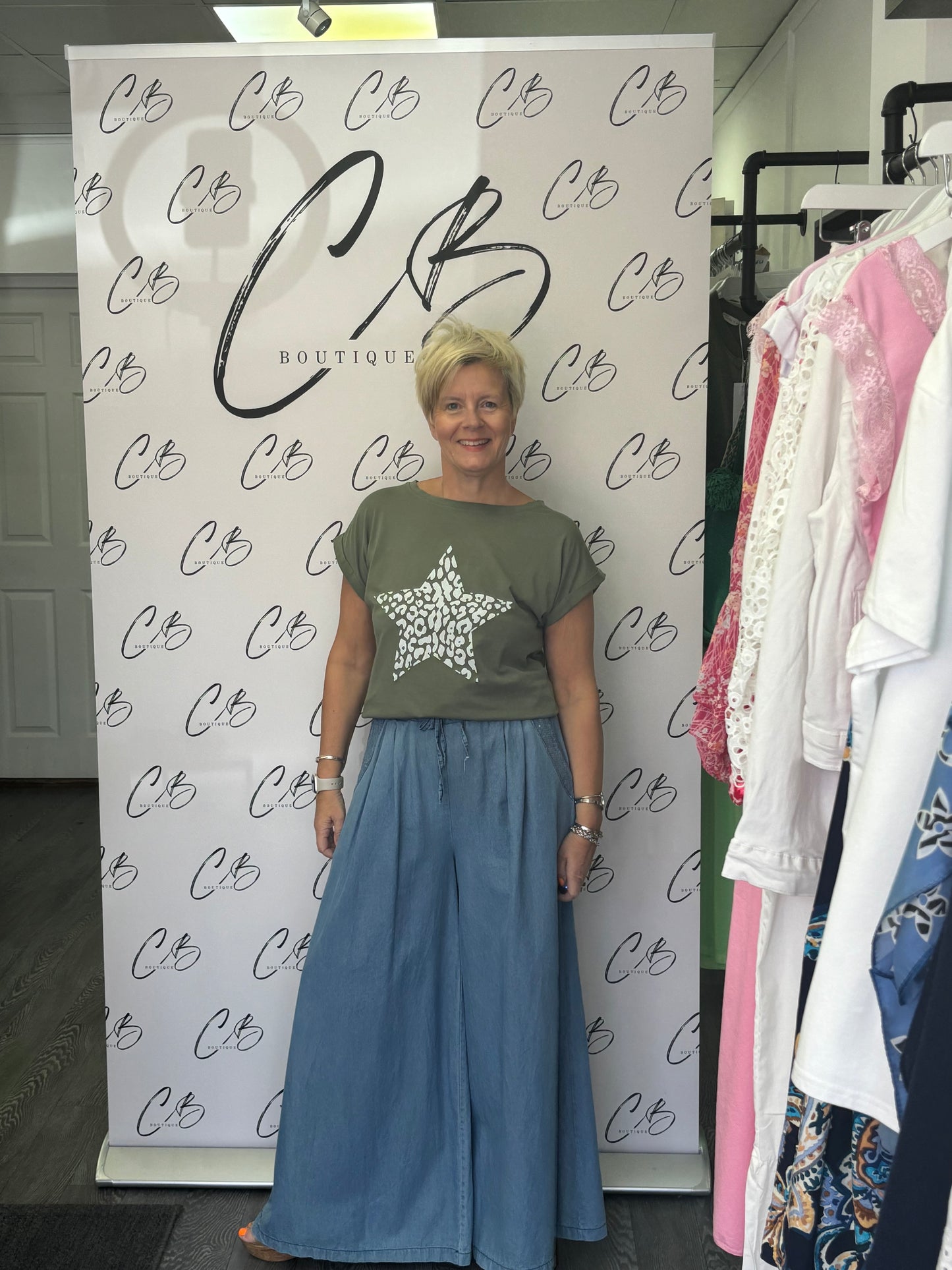 Khaki Large star t shirt