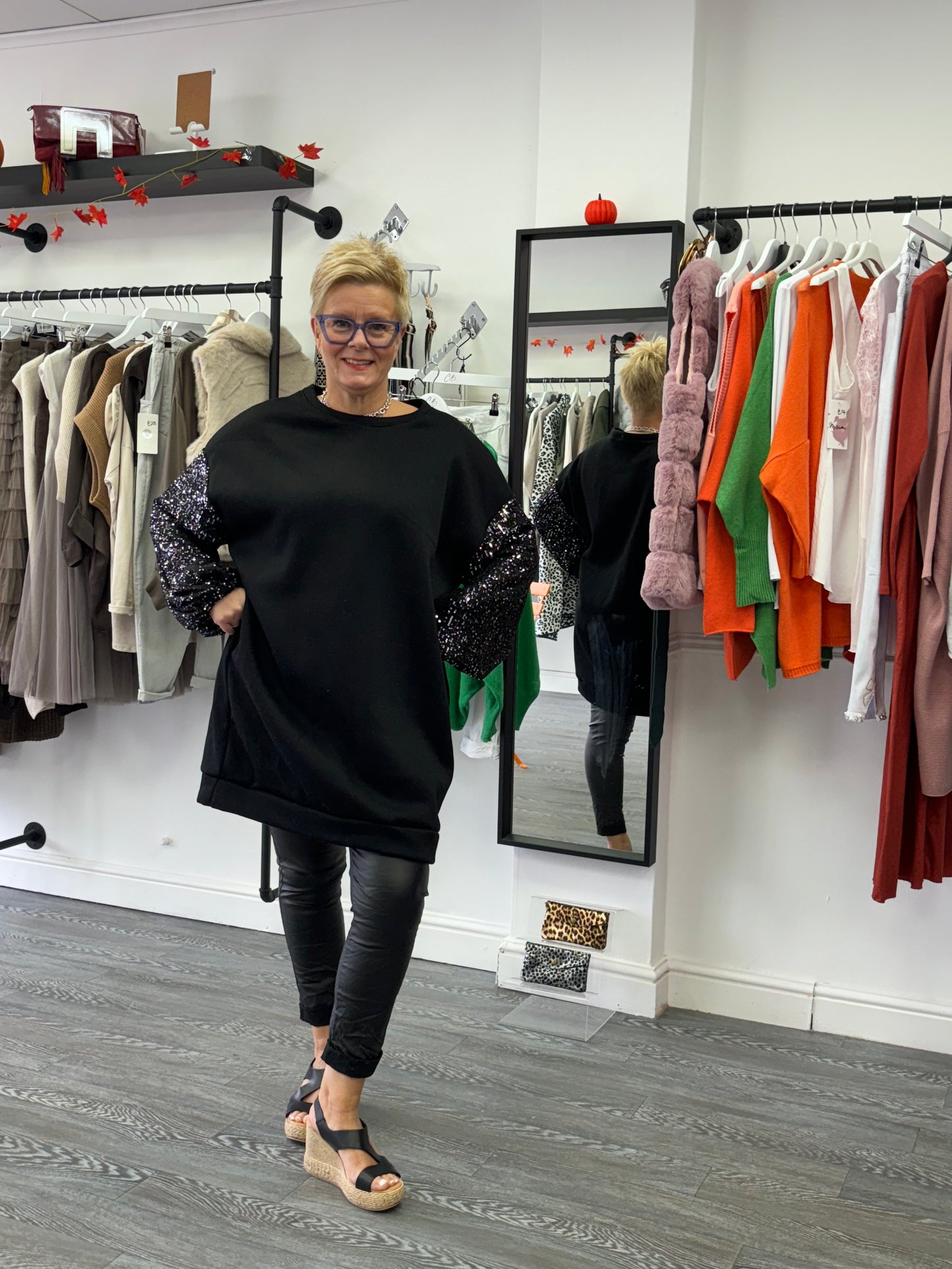 Sequin Sweatshirt - Black